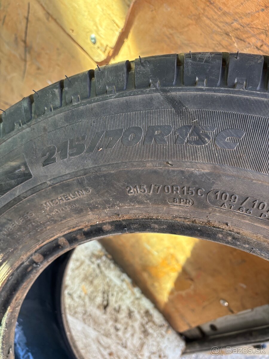 215/70R15C - 4