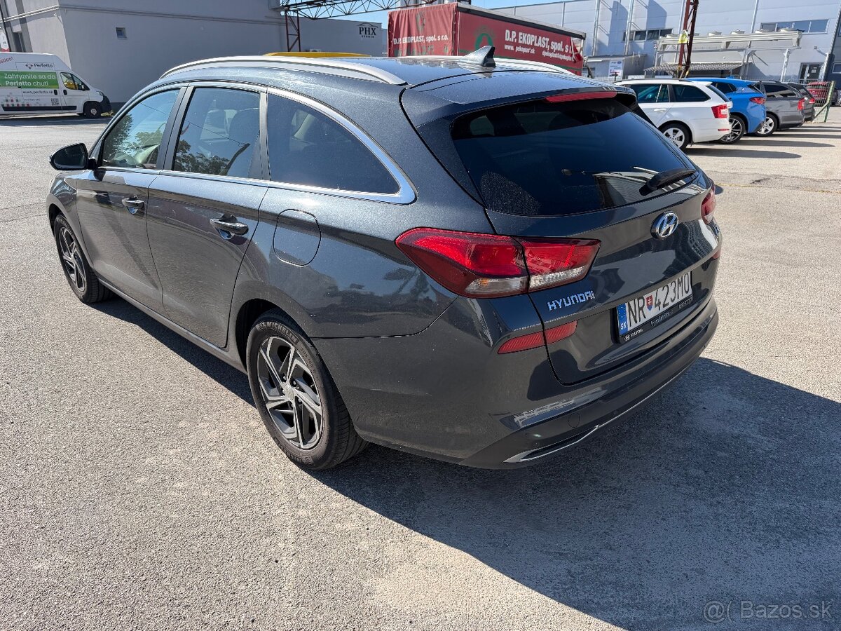 Hyundai i30 cw 1.6 CRDi - 4