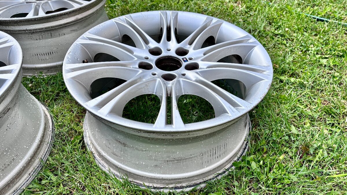 BMW Styling 135 5x120 R18 - 2x 18x8 ET47 2x 18x8.5 ET50 - 4