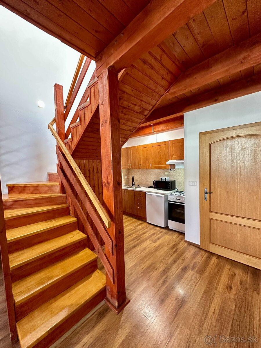 Prenájom 3-izb mezonet v hist.centre TN - Mierové nám. - 4