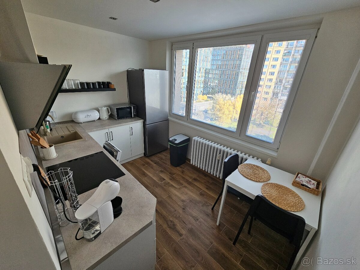 Prenájom 1 izbový byt,Paláriková,Košice - 4