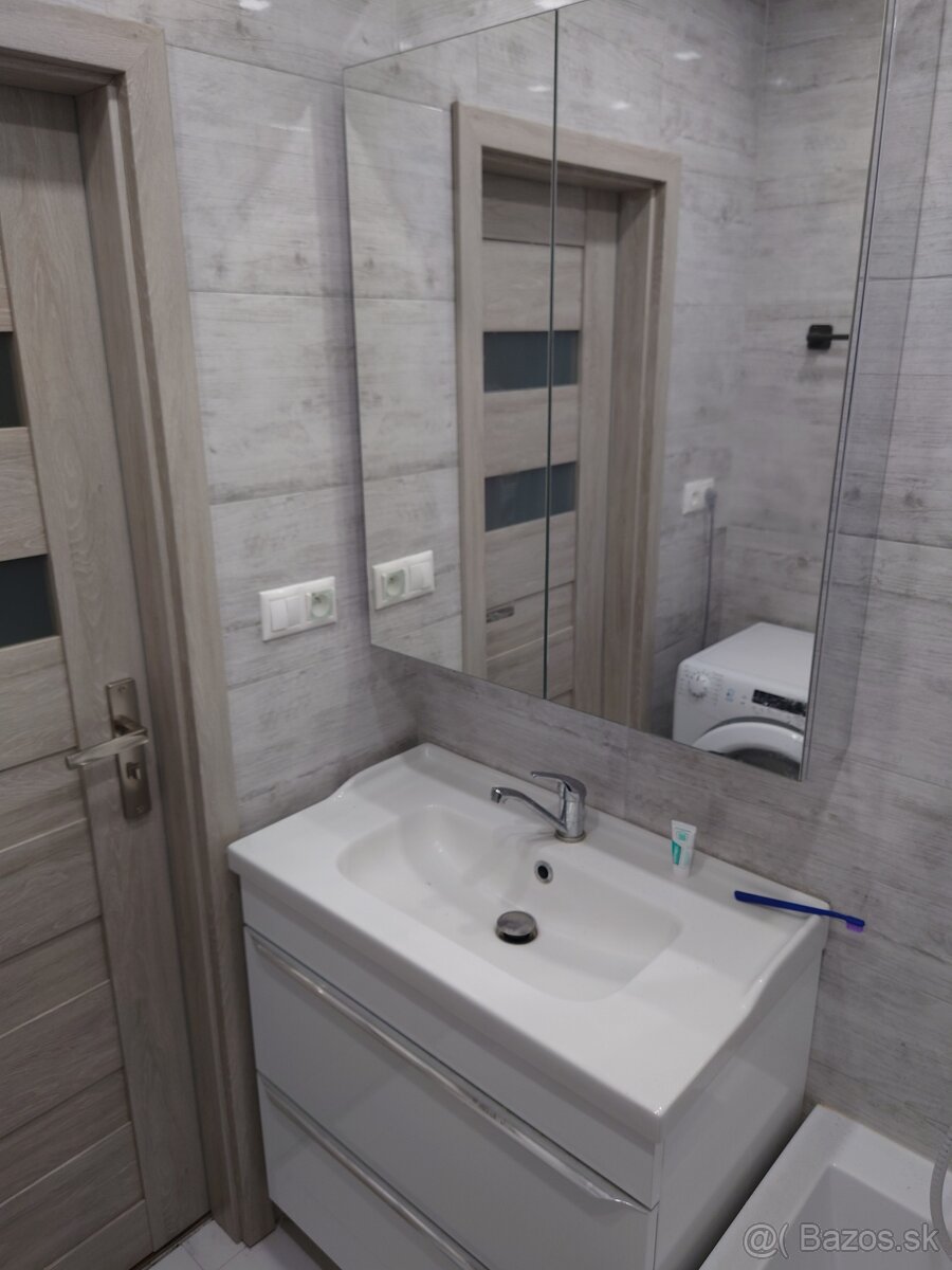 Umyvadlo so skrinkou a zrkadlovou skrinkou 80vm - 4