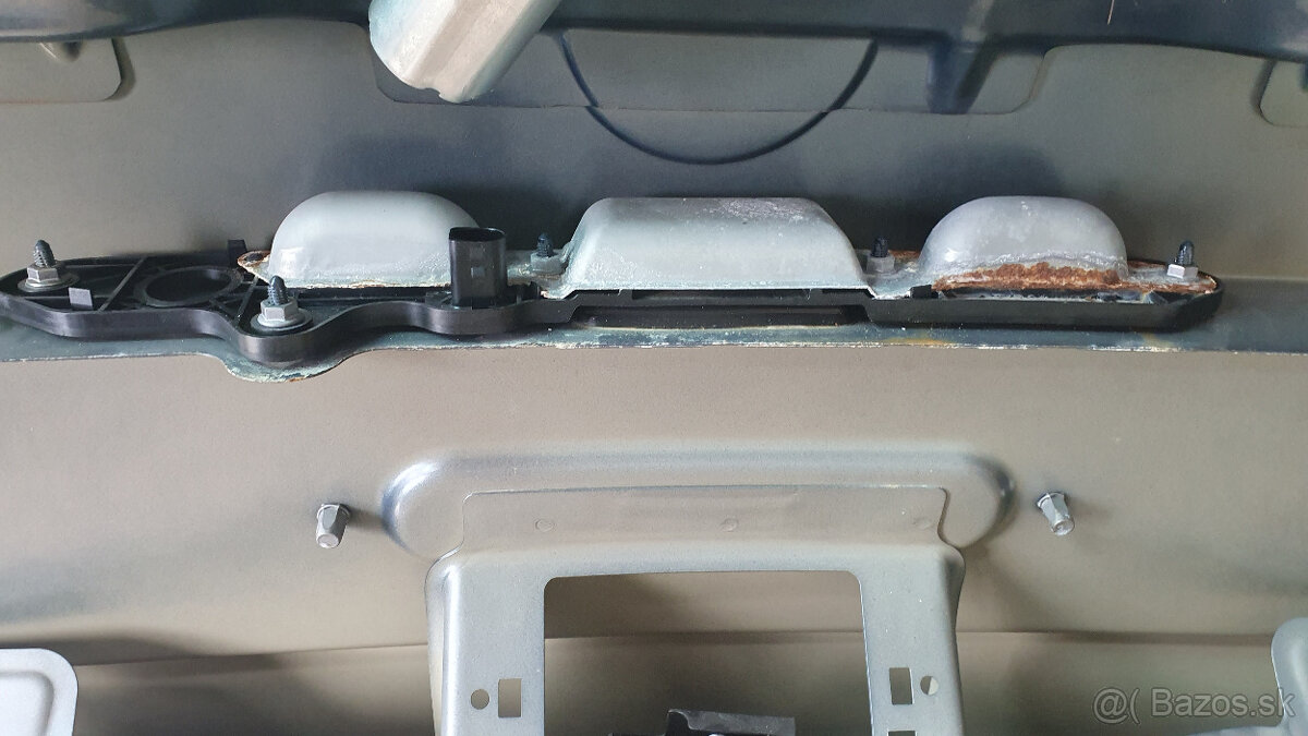 VW Golf 5 V plus zadné kufrove dvere - 4