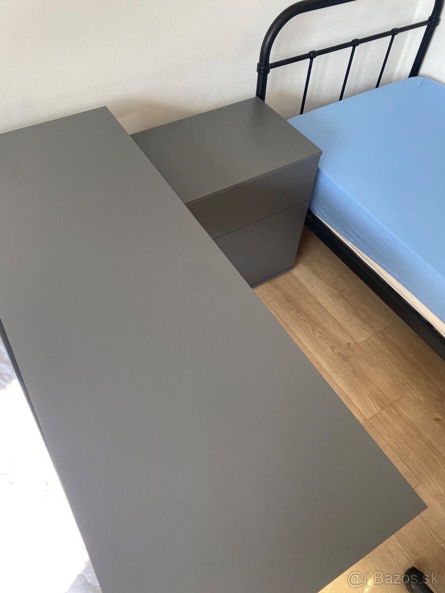 Rohový písací stolík plus stolička - 4