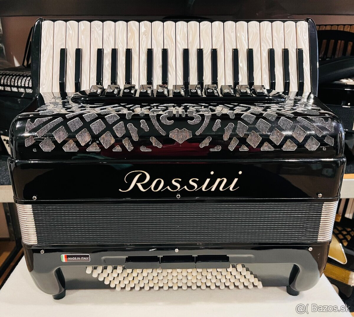 Predám profi akordeón Rossini 96 basový- TOP - 4