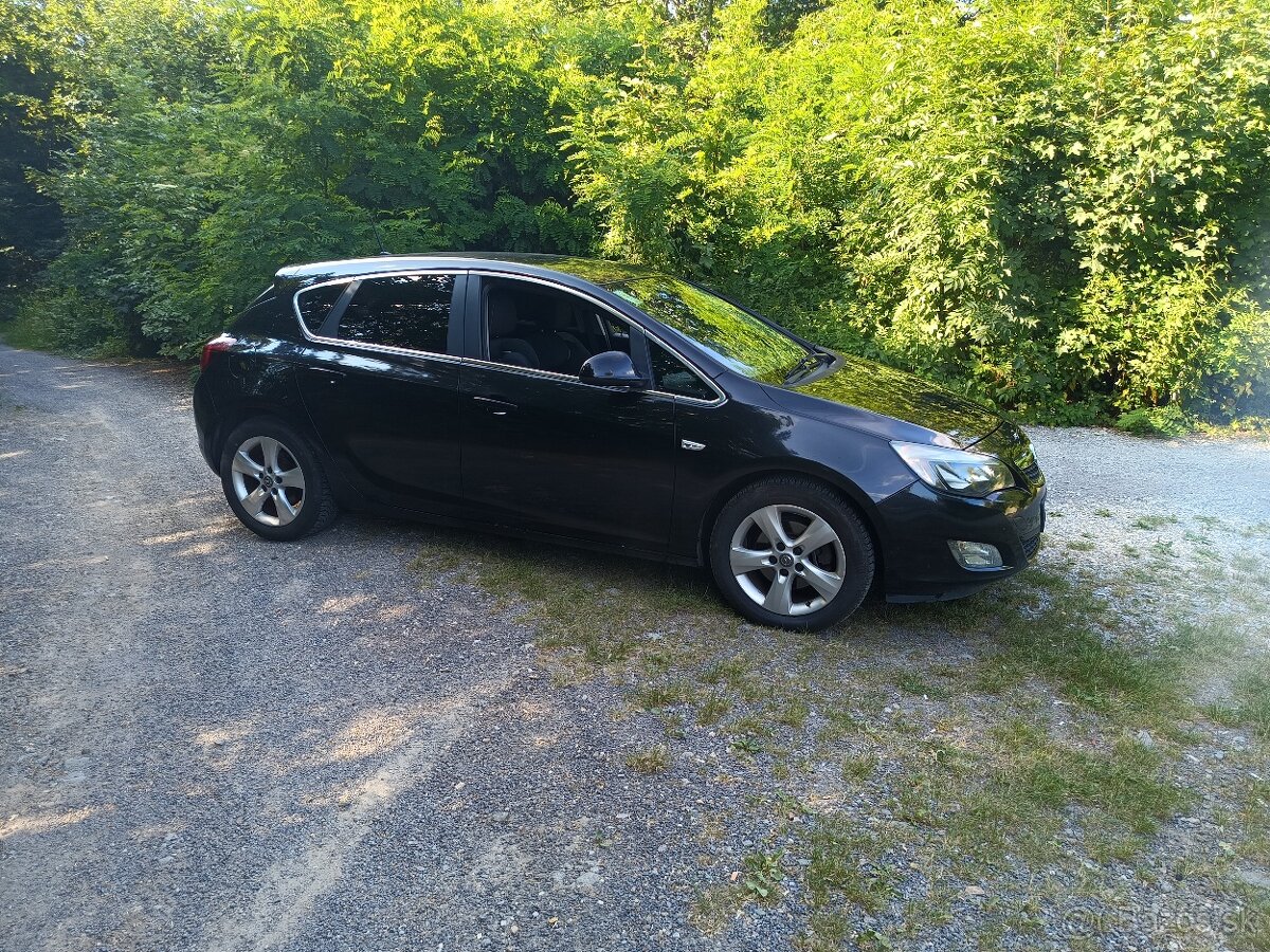 Opel Astra J 1,7CDTi - 4
