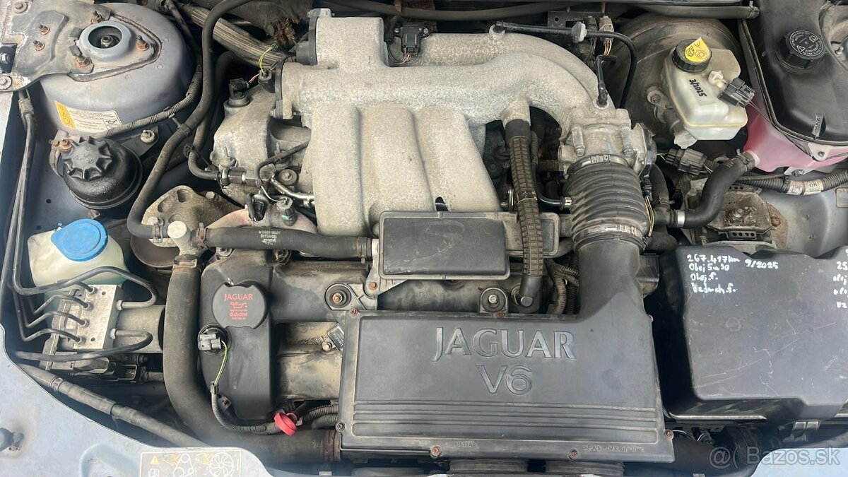 Jaguar X-type 2,5i 143,5kw kód : XB - 4
