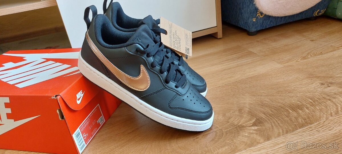 Dámske tenisky Nike 37,5 / Nové - 4