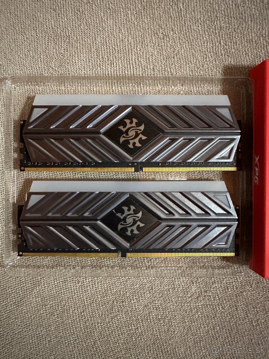 32GB XPG DDR4 3200mhz CL16 8GB RGB RAM STICKS - 4x8GB kit - 4