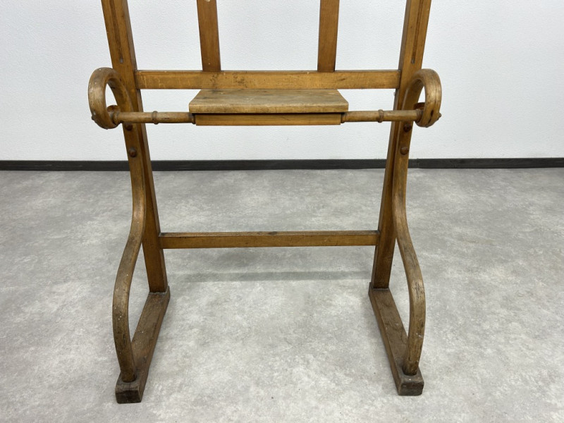 Nástenný halový vešiak J&J Kohn no.1082 - 4