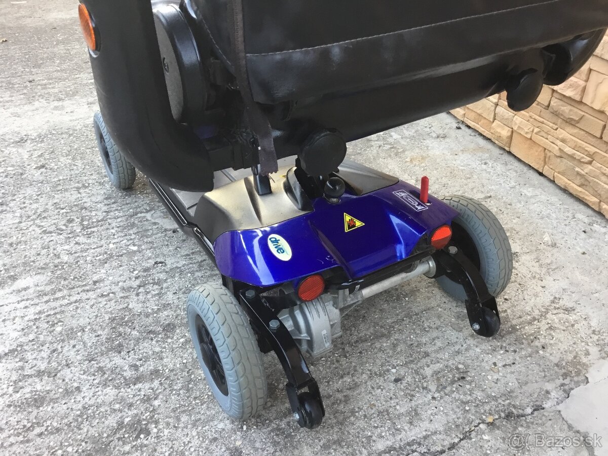 ELEKTRICKÝ INVALIDNÝ VOZÍK STRIDER ST1