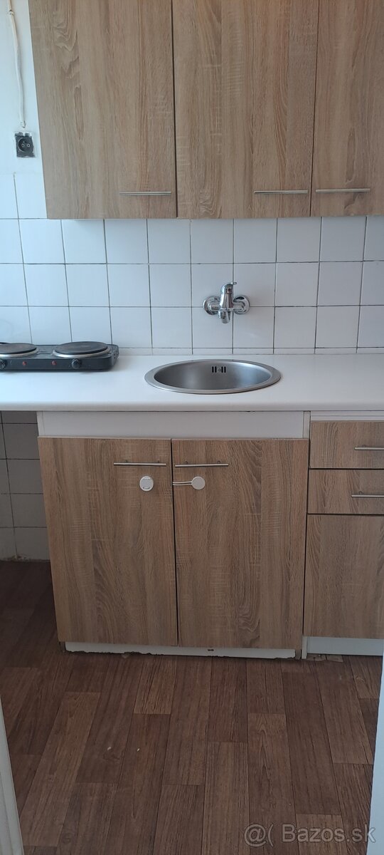 Prenájom 1izboveho bytu - Liptovský Mikuláš - 4
