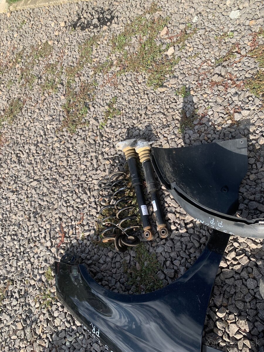 Predám súčiastky diely do vw golf5 combi 1,9 TDi - 4