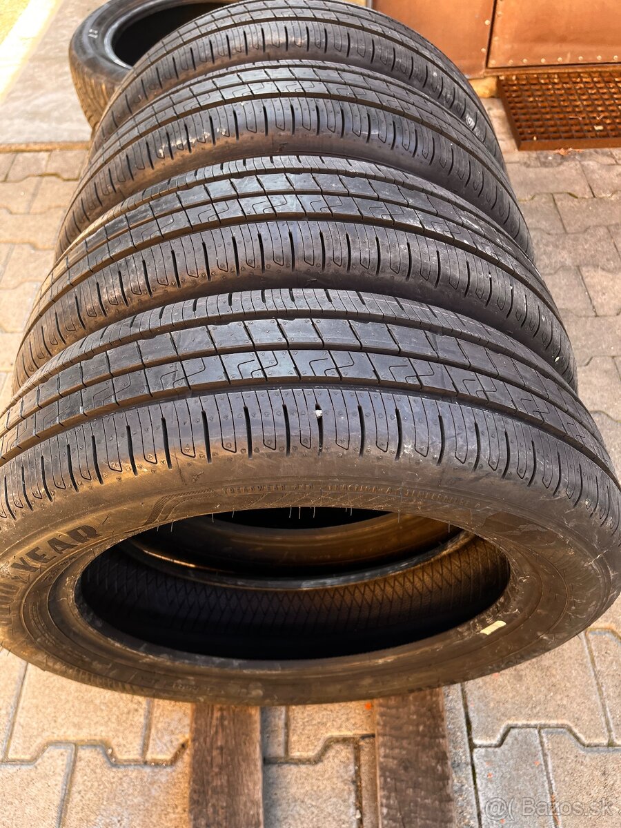 175/65R17 Good Year letne - 4