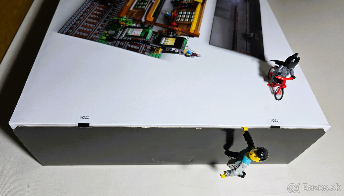 910033 LEGO Old Train Engine Shed - BDP 1 - 4