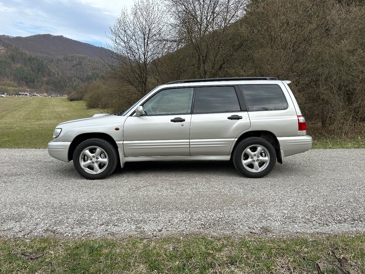 Subaru Forester SF S-turbo 2.0 - 4