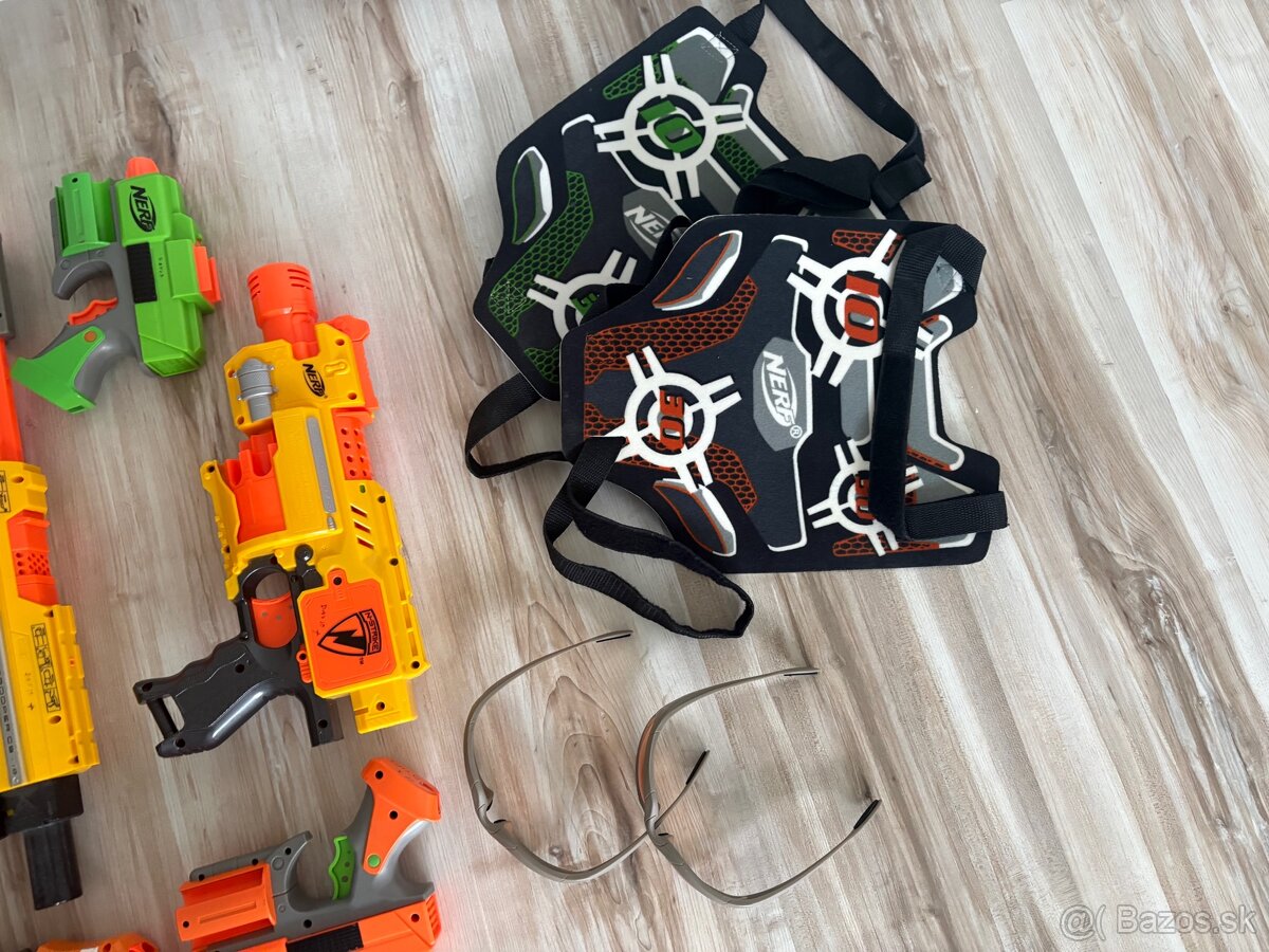 Hromada pištolí NERF a príslušenstvo - 4