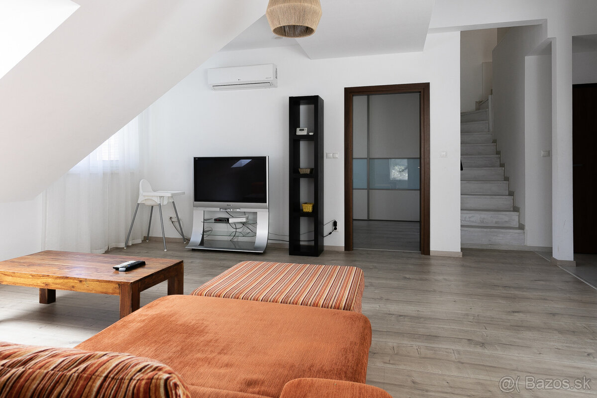 Len u nás v ponuke: Predaj 3 izbového bytu na Svätoplukovej - 4