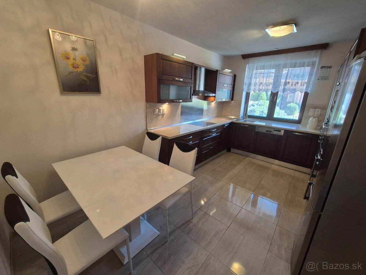 Útulný rodinný dom v lukratívnej lokalite Grot - 4