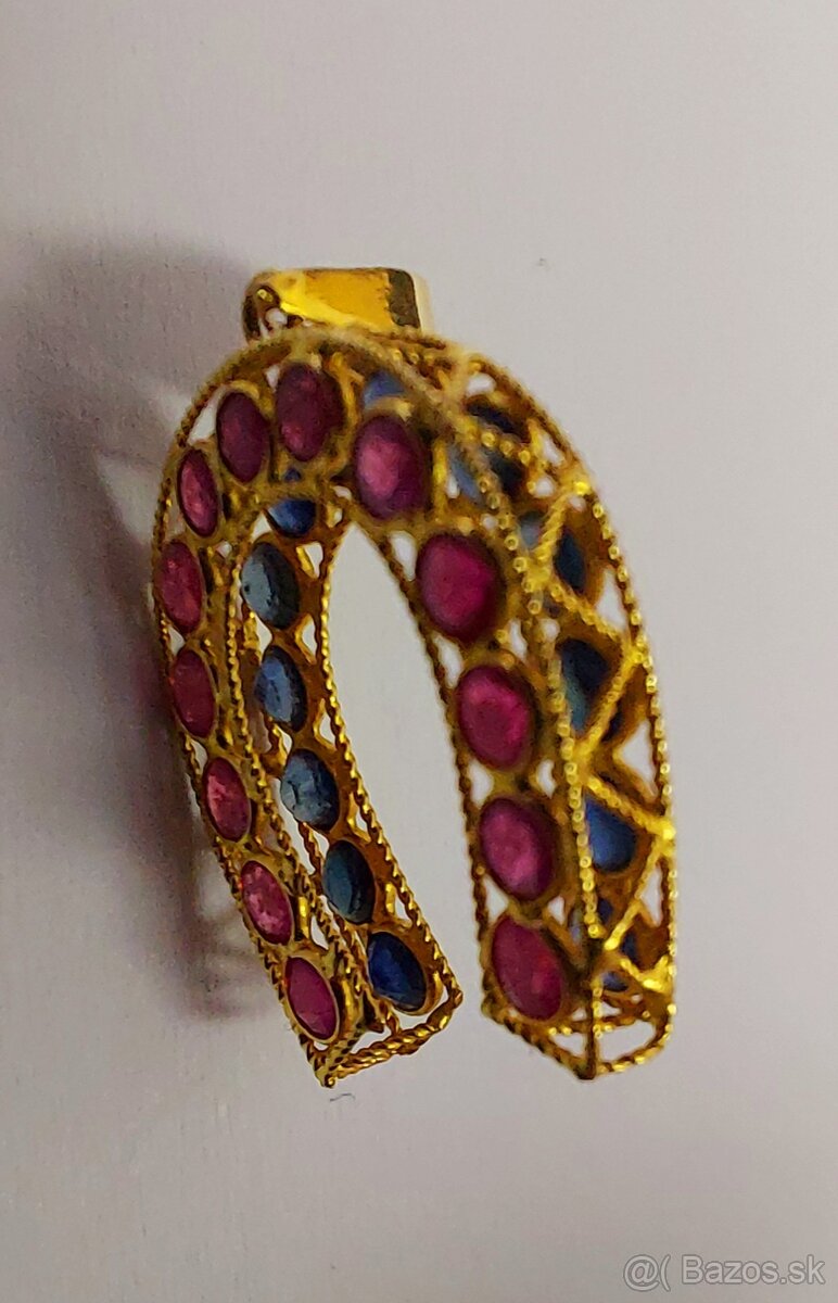 Zlatý prívesok so zafírmi a rubínmi - 4