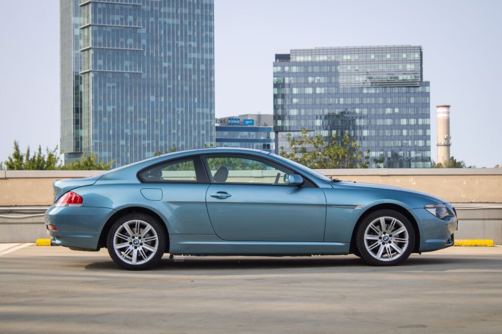 BMW Rad 6 Coupé 630 Ci - 4