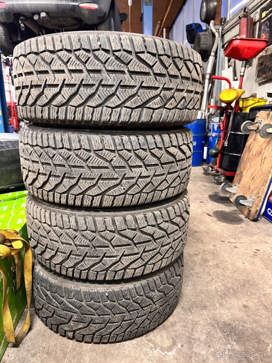 Zimne pneu 215/40 r17 - 4
