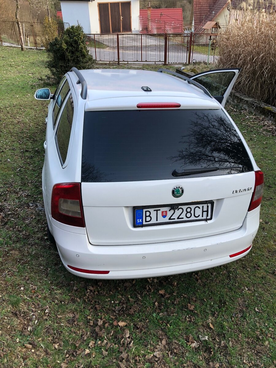 Predám škoda octavia 1.6tdi - 4