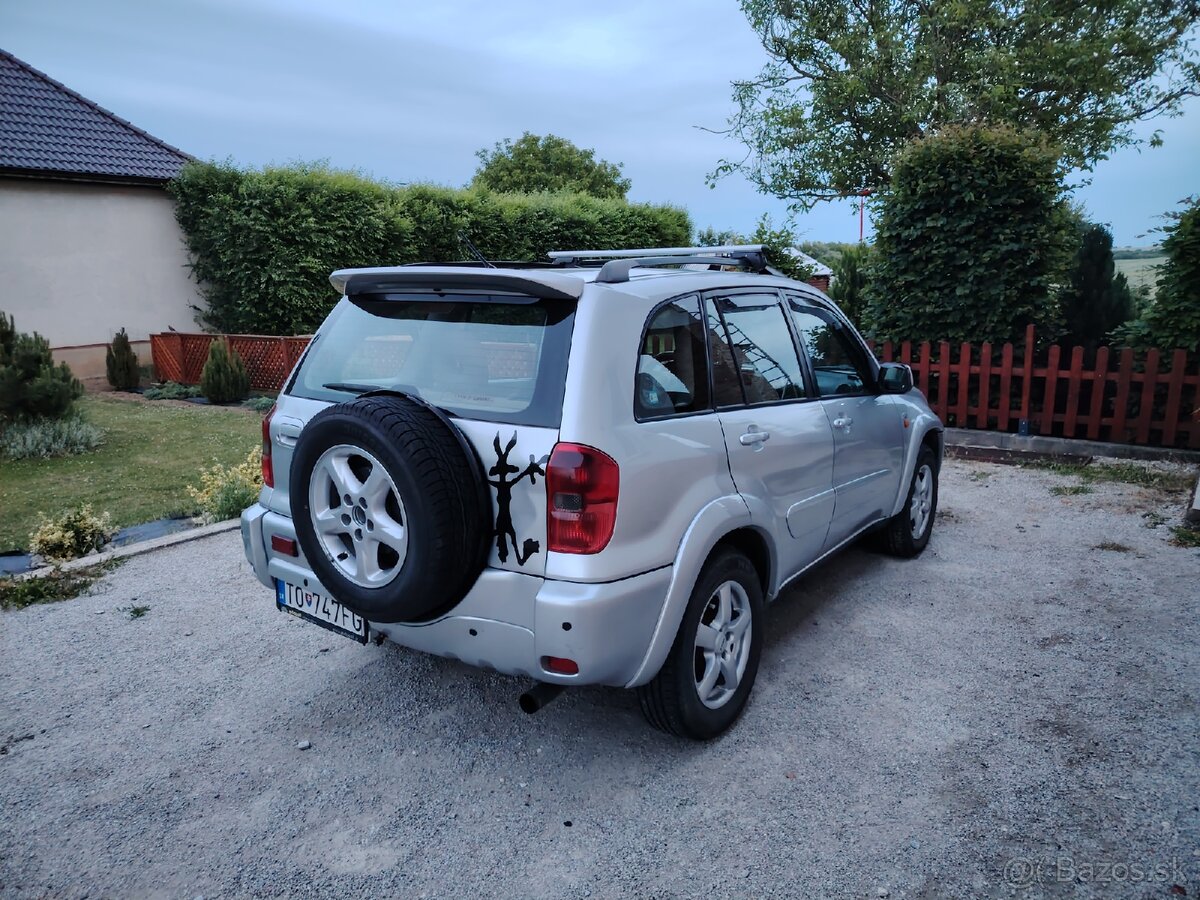 RAV4 Toyota - 4