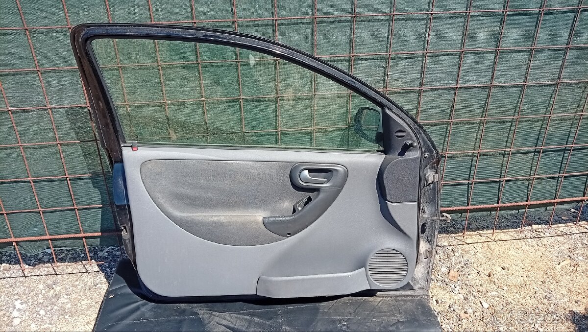 Corsa - C - 4