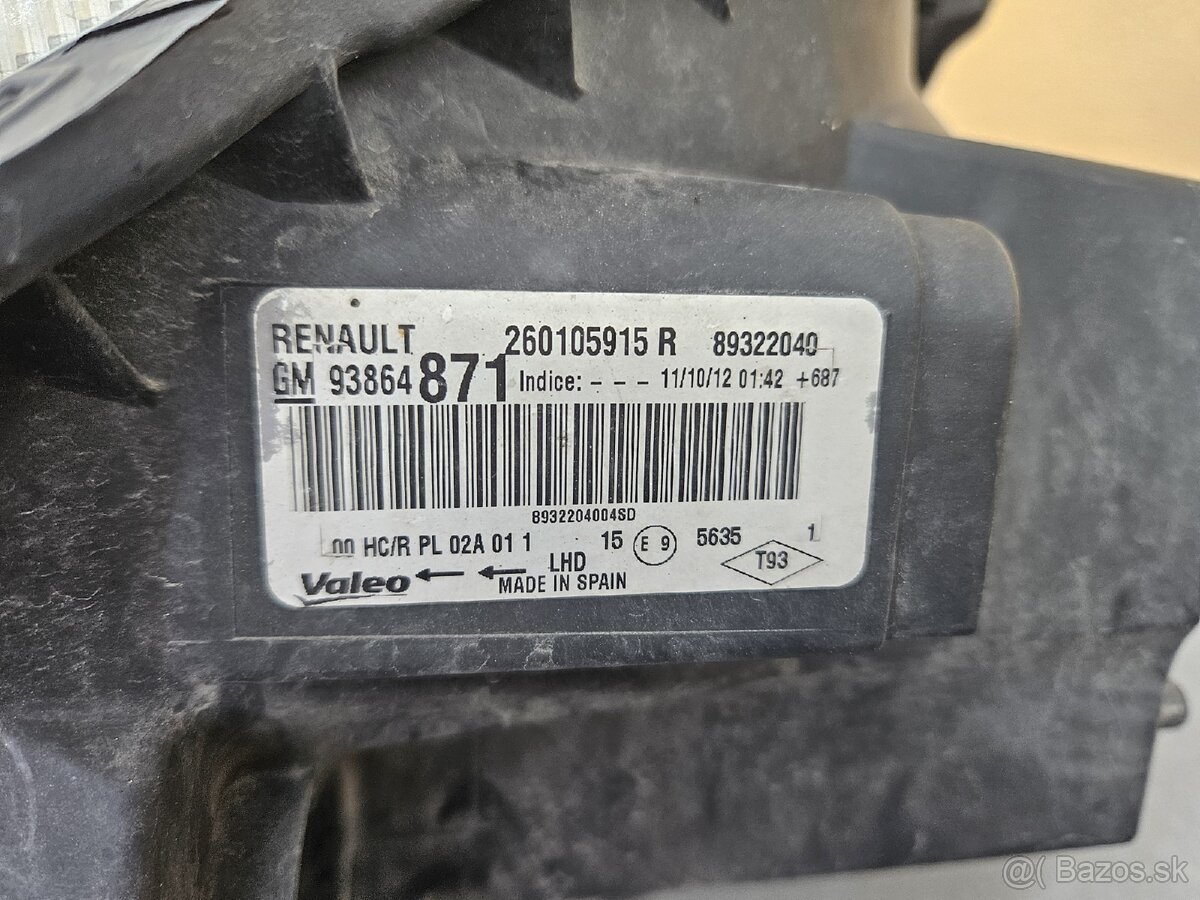 Svetlá Renault Trafic 2012 - 4