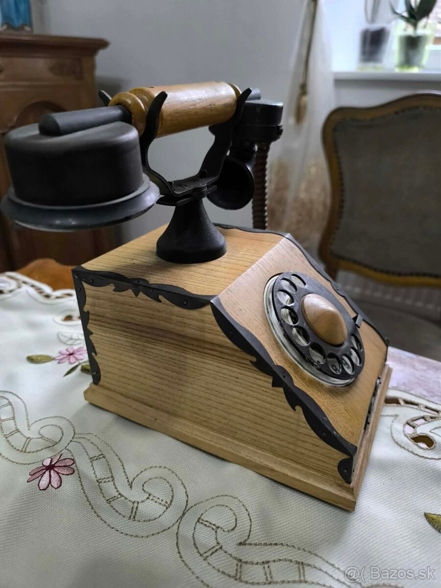 Starý drevený telefón - Tesla - 4