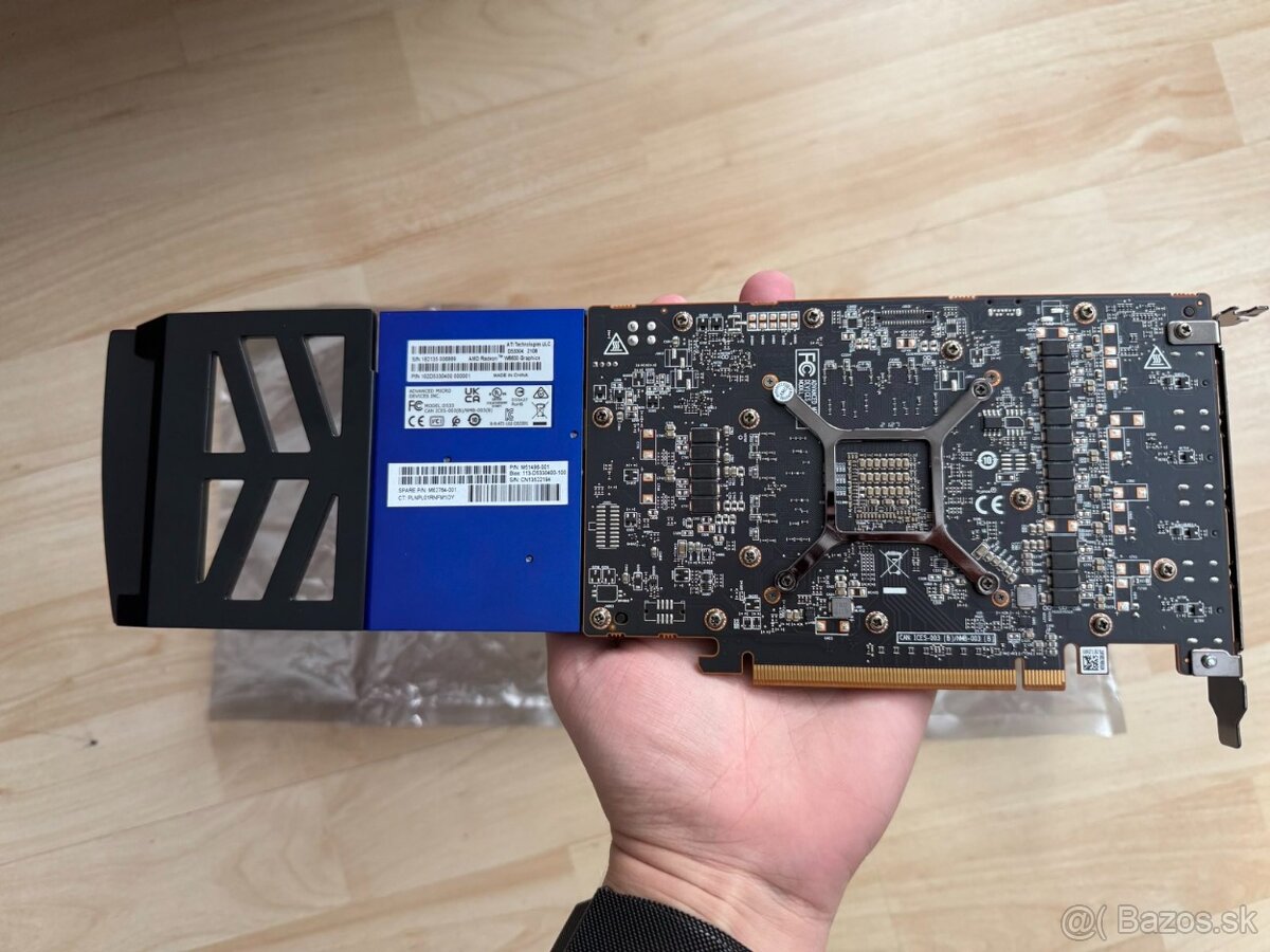 AMD Radeon PRO W6600 8 GB - 4