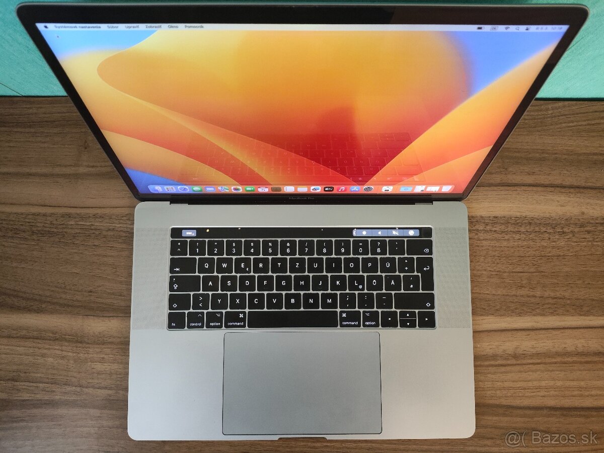 Apple MacBook Pro 15 2017 – i7 / 16GB / 256GB - 4