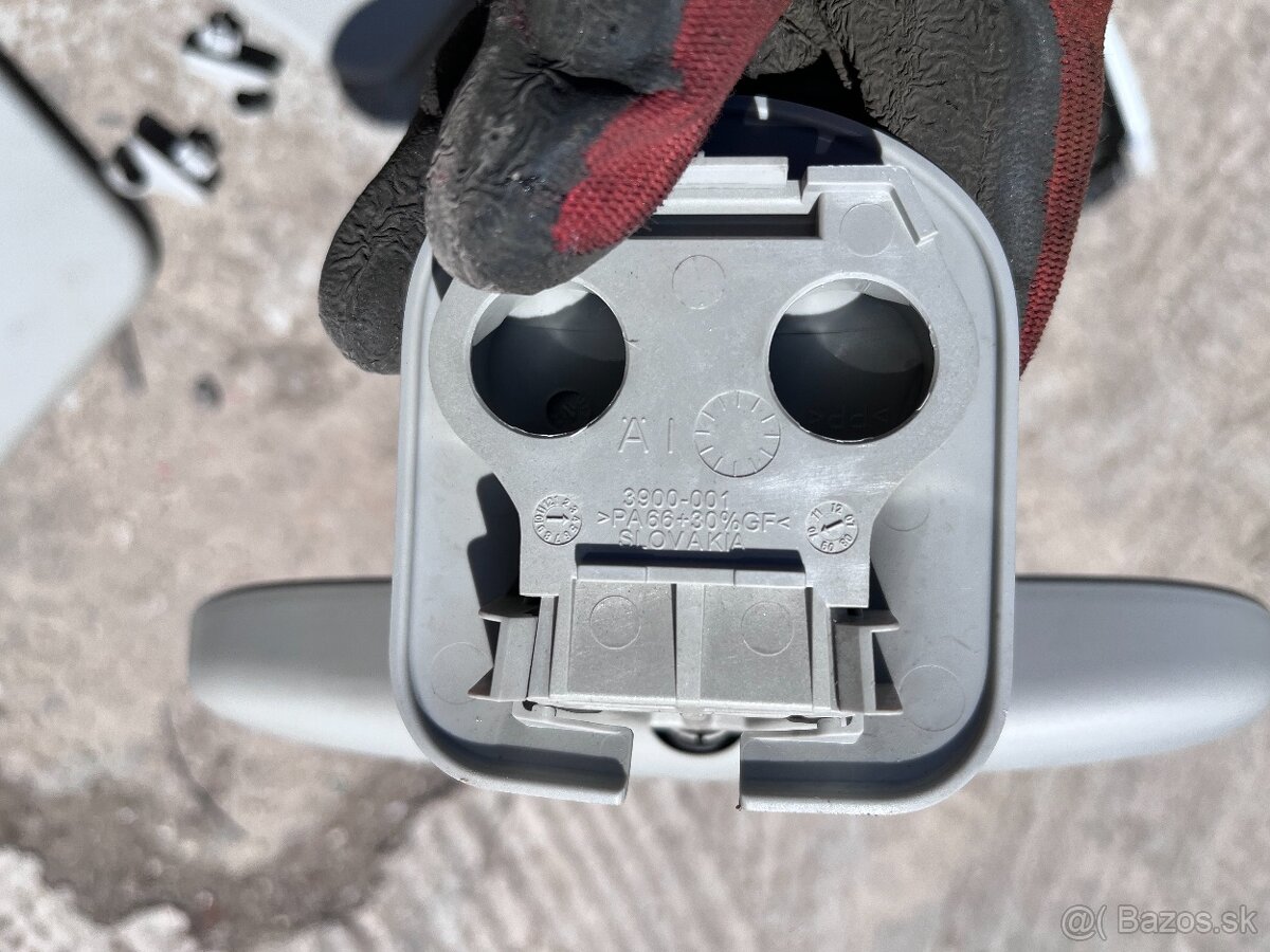 Suzuki Splash 2009 diely interieru, vyduch, svetlo, zrkadlo - 4