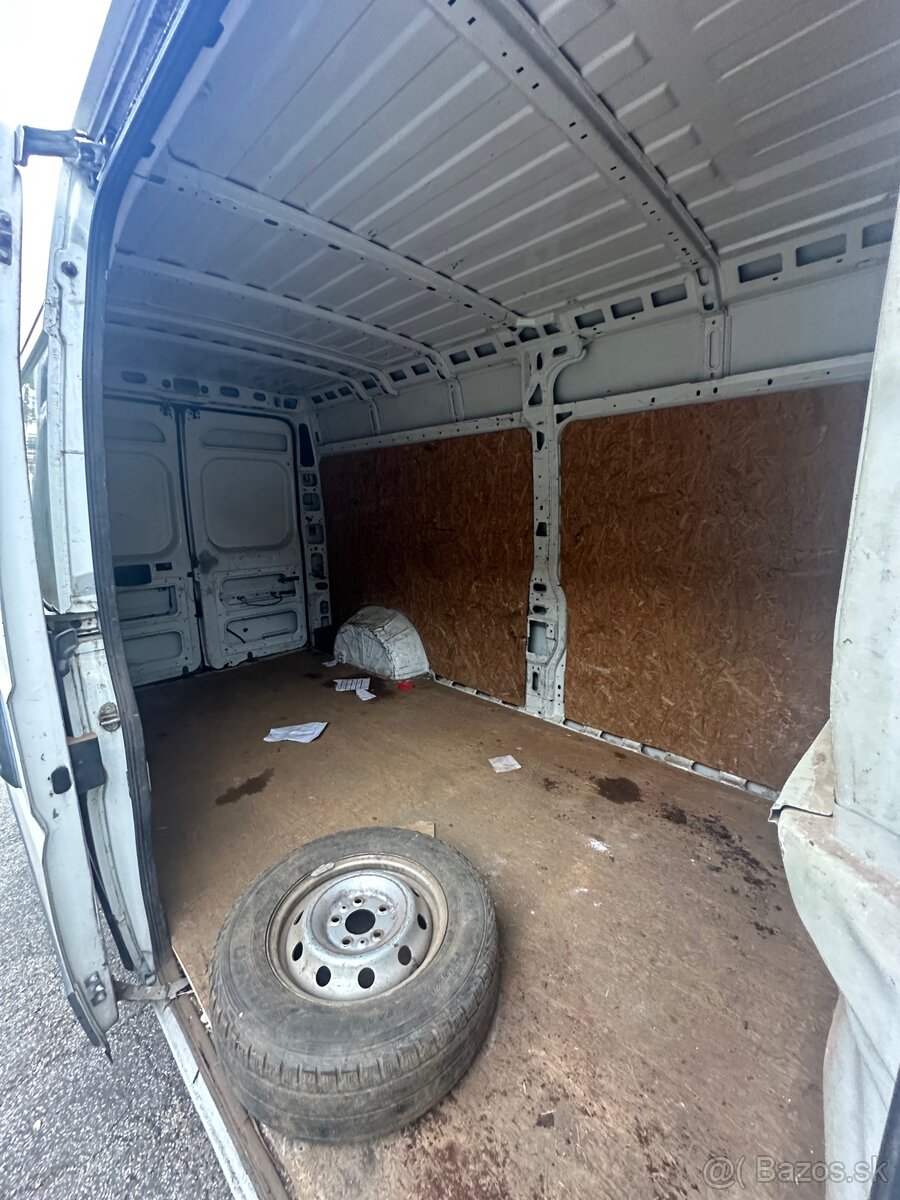 Dlhodobý prenájom pracovnej dodávky – 175 €/týždeň 2.3 D - 4