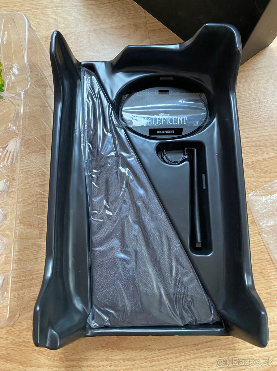 Maleficent (Angelina Jolie) , Hot Toys 1/6 - 4