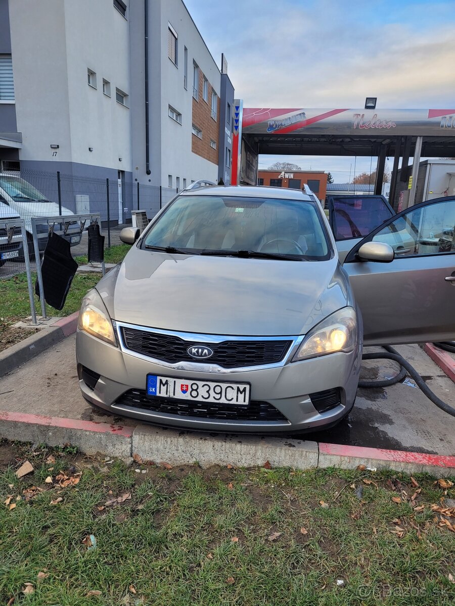 Kia ceed - 4