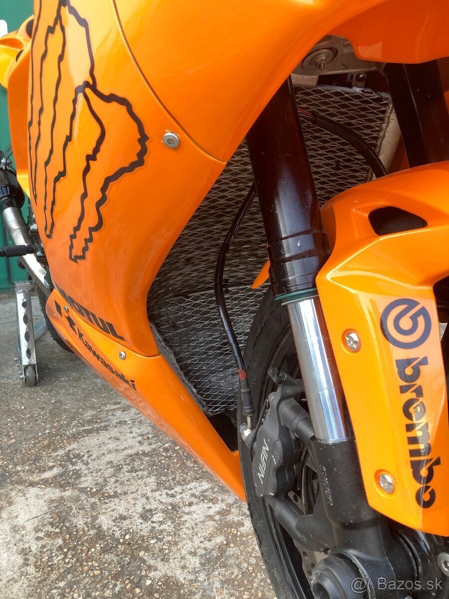 Kawasaki ninja zx6r - 4