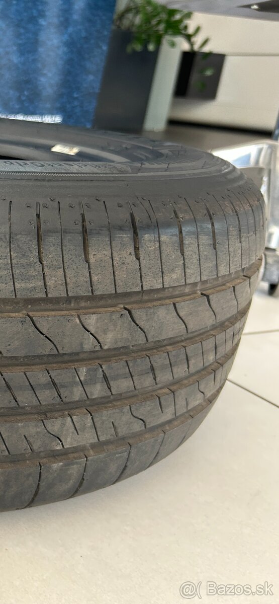 215/60 R17 GOODYEAR SUV 100H EfficientGrip 2 - 4
