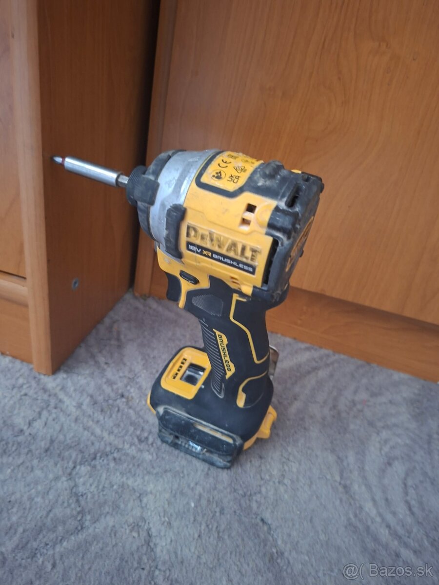 Dewalt - 4