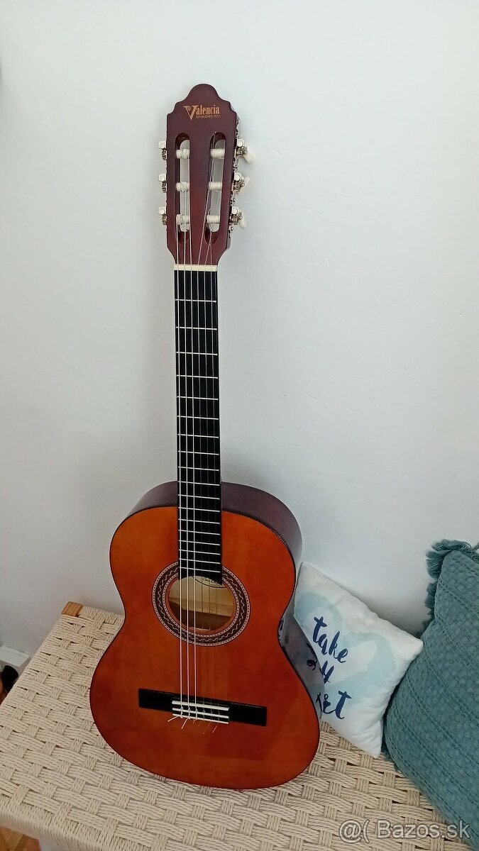 3/4 gitara Valencia - 4