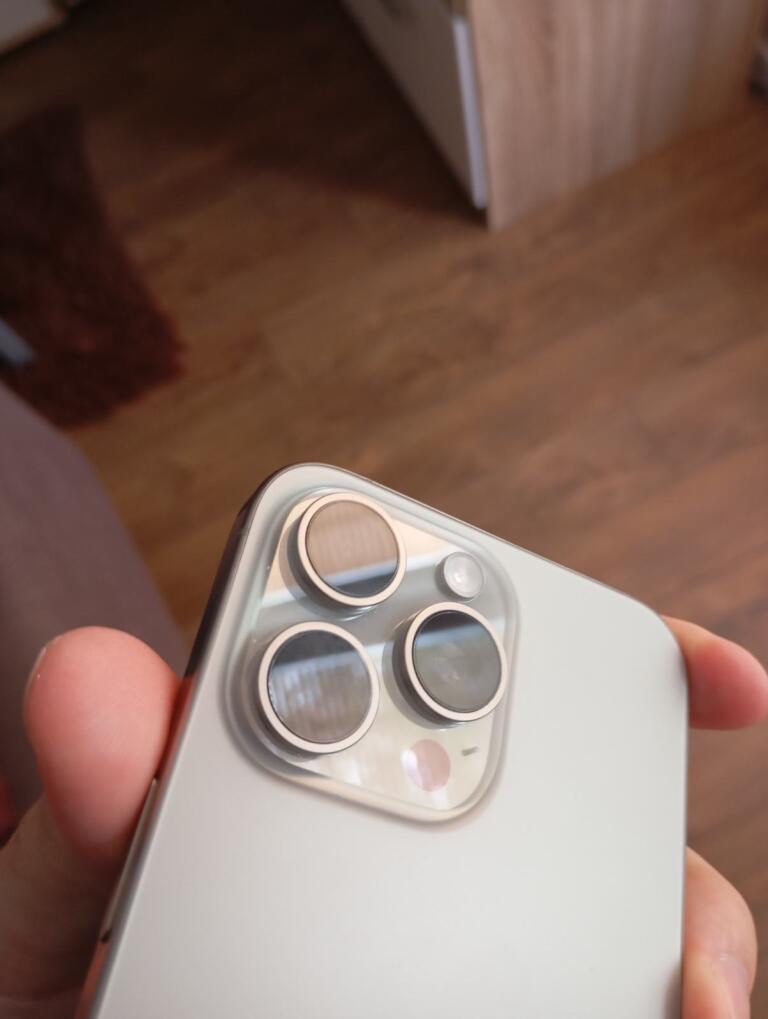 Predám 📱 IPhone 15 PRO MAX 256 GB - 4