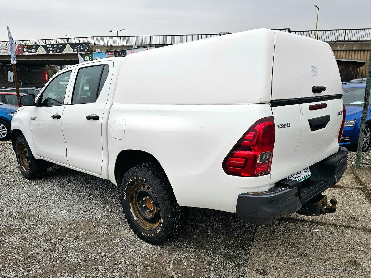 Toyota Hilux DC 2.4 I D-4D Active Rezervované