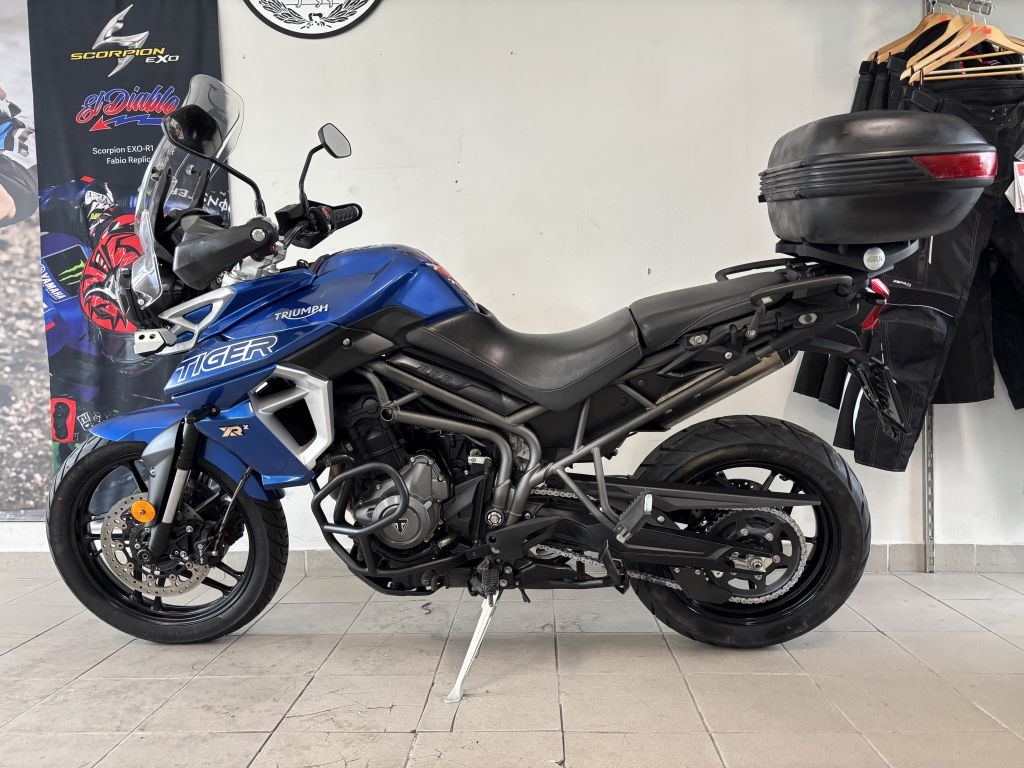 Triumph Tiger 800 XRX - 4