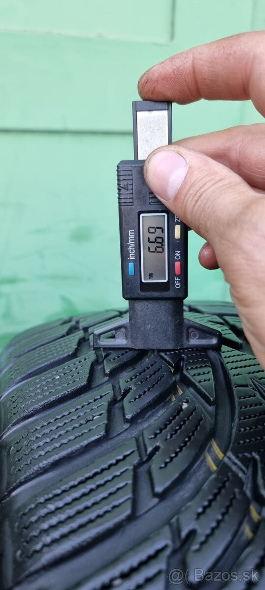 Zimné pneumatiky nokian 215/60R16 - 4