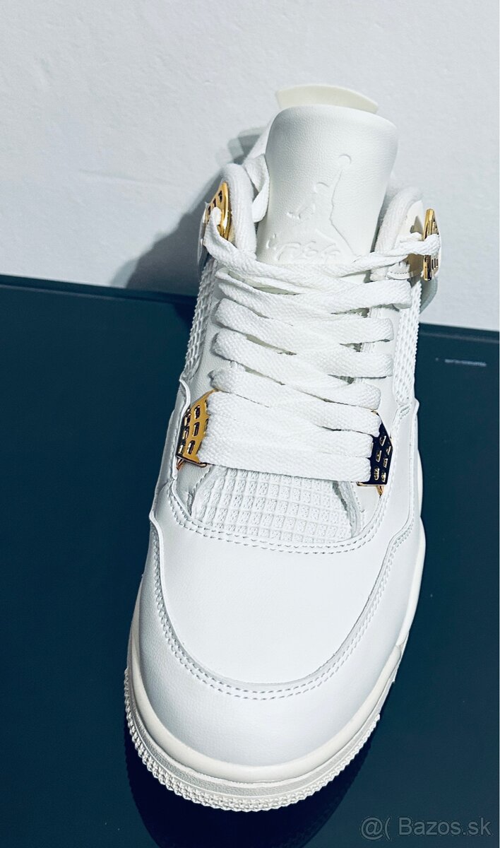 Jordan 4 metallic gold nove - 4