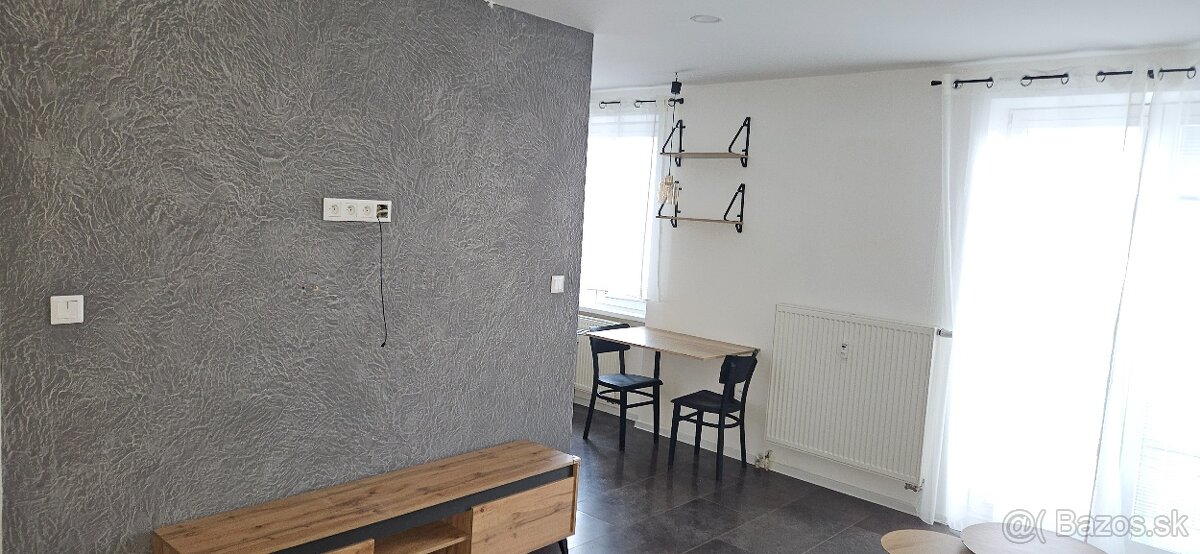 Exluzívne na prenajom 2-izbovy byt - 4