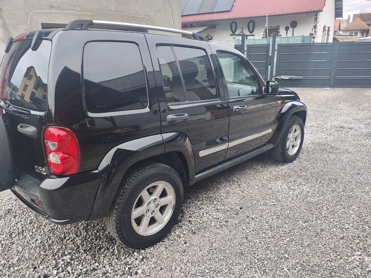 JEEP CHEROKEE 2.8 CRD LIMITED - 4