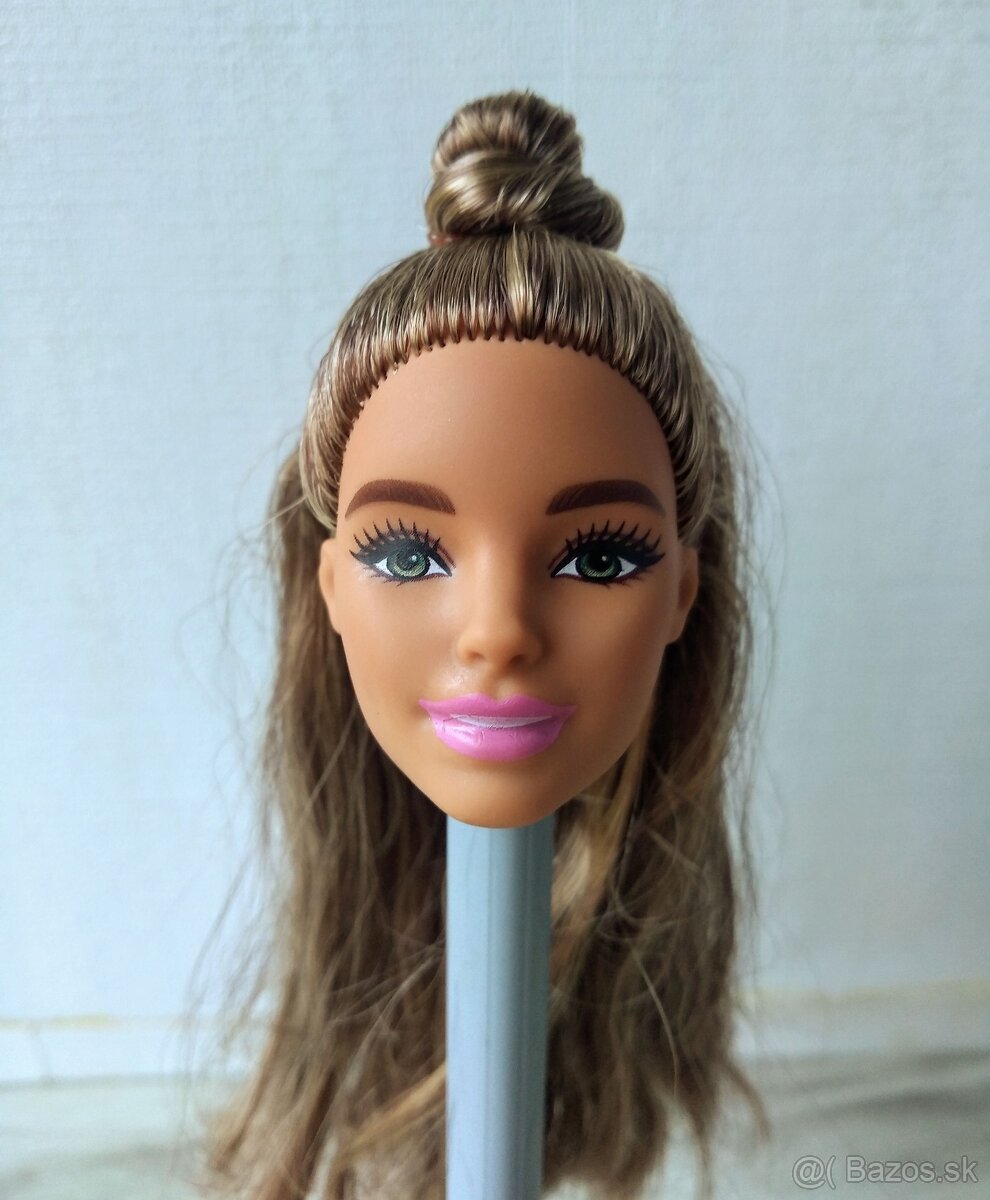 Hlavička Barbie Made to Move Jogínky Neysa - 4
