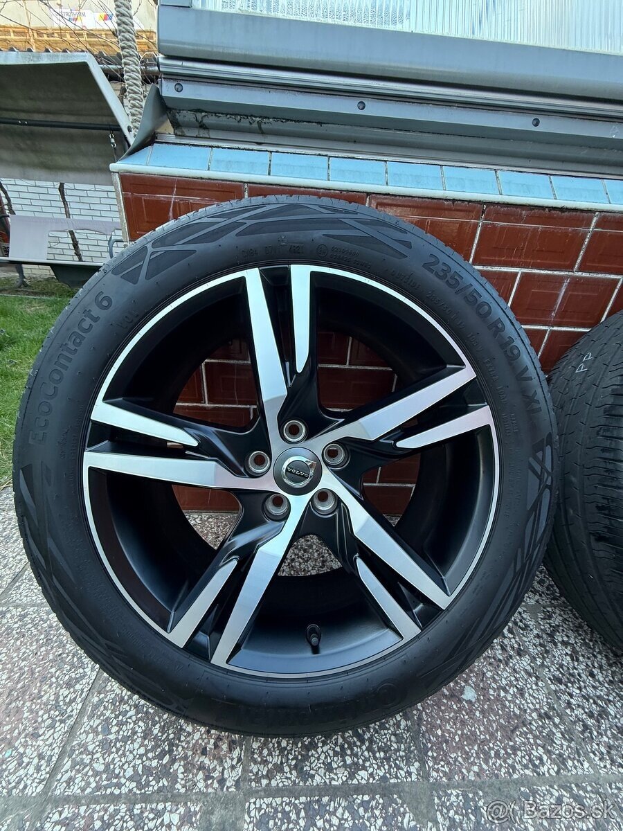 Volvo XC40 R19 235/50 Letné - 4